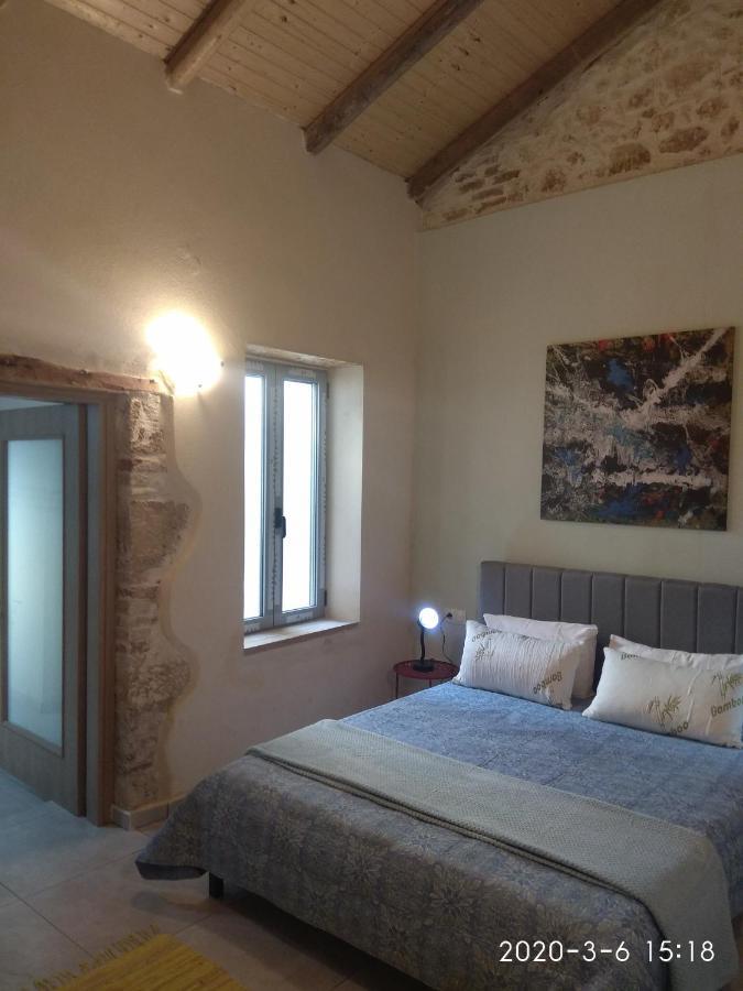 Spartis House 50M From The Beach Ханя Екстериор снимка